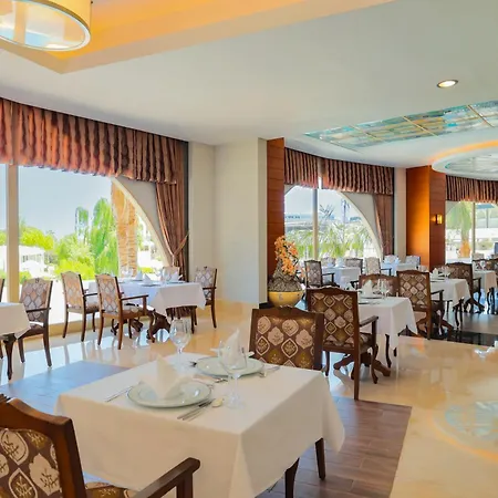 منتجع Crystal Prestige Pearl Collection 5*