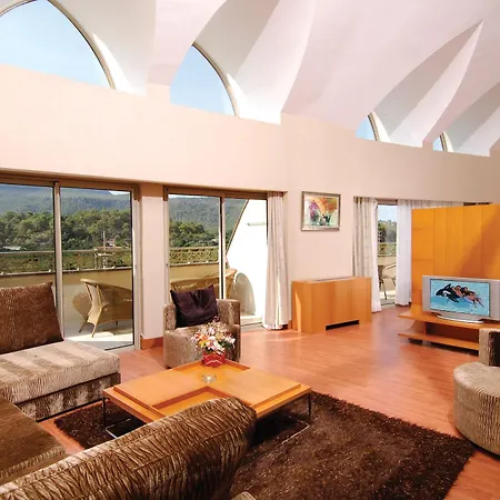 Üdülőközpont Crystal Prestige Elite 5*