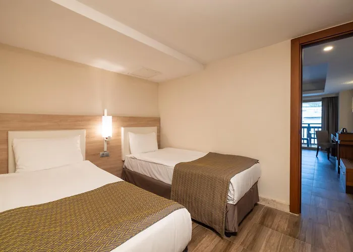 Crystal Prestige Pearl Collection 5*