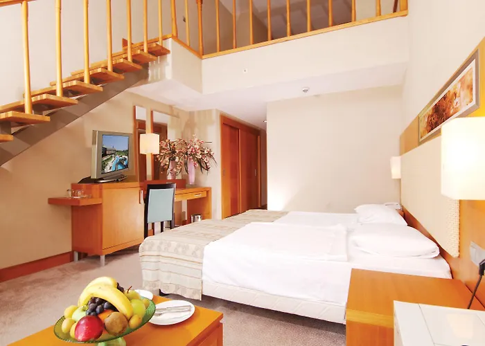 Crystal Prestige Pearl Collection 5*