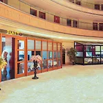 Crystal Prestige Pearl Collection Resort