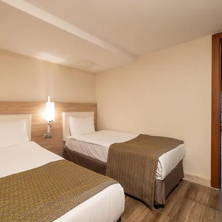 Crystal Prestige Pearl Collection 5*